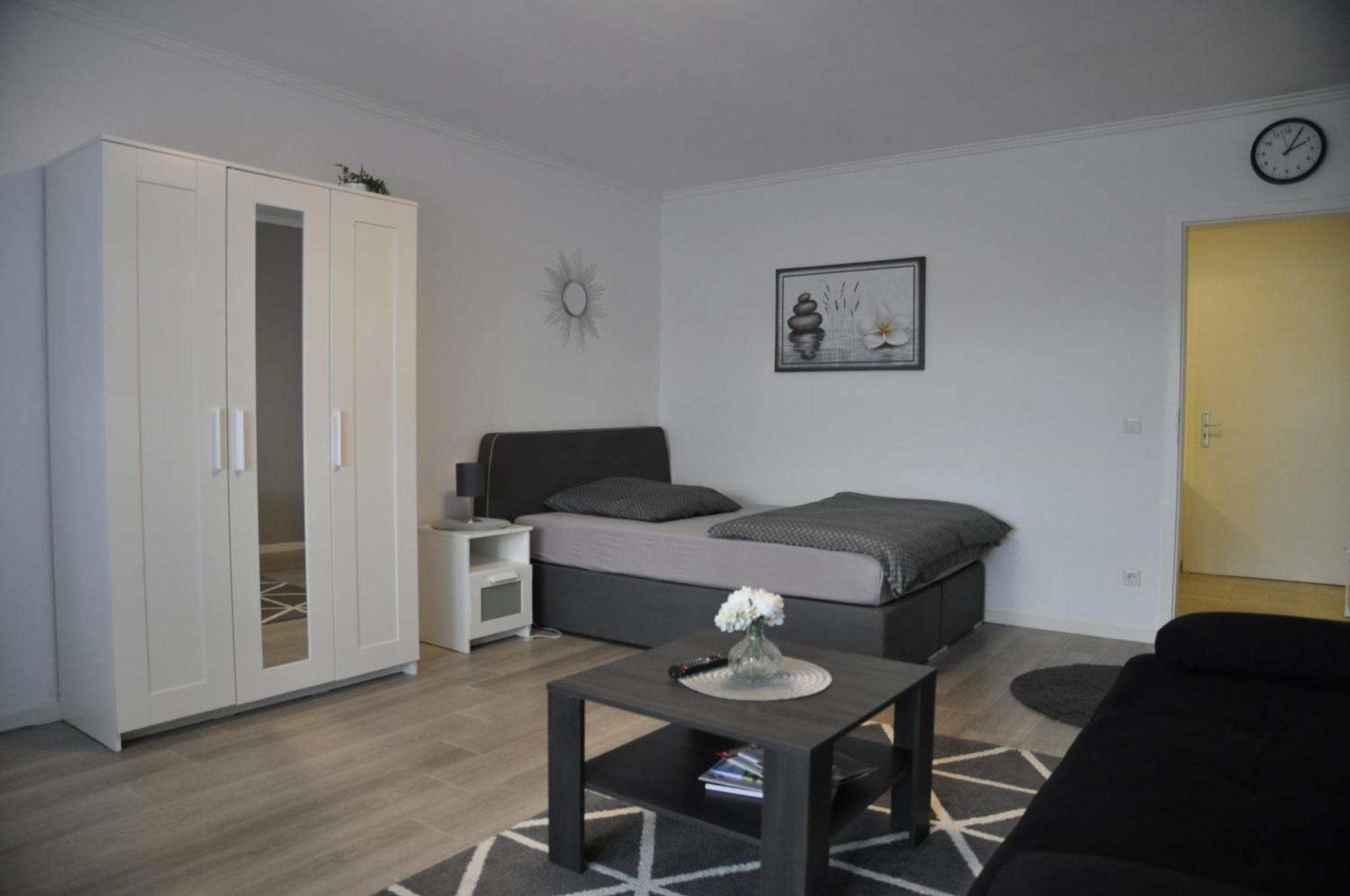 Deluxe Apartment 2 - Ruhe Oase - 1Zkb Balkon - Parkplatz Bad Nauheim Exterior foto